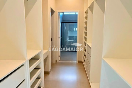 Casa à venda com 3 quartos, sendo 3 suítes, no condomínio Villa Dumont, Três Lagoas - MS