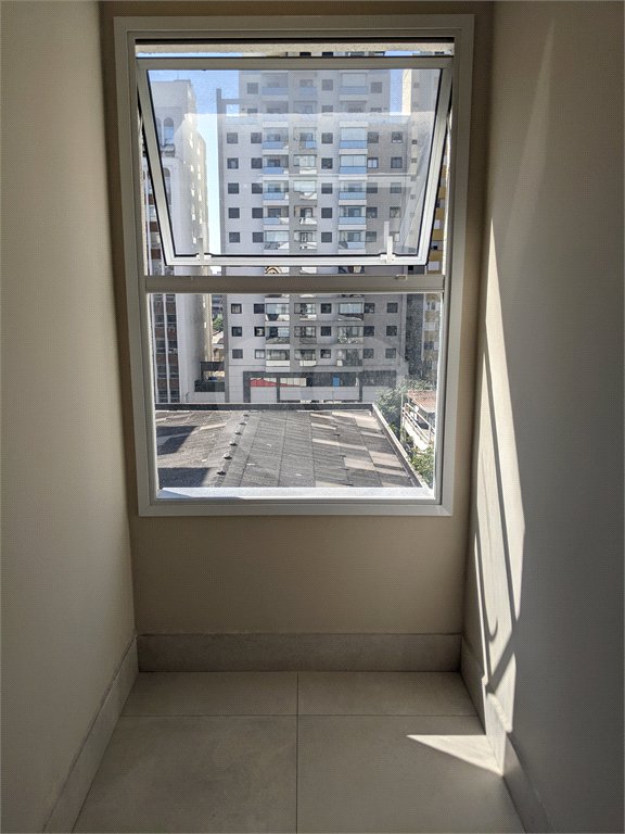 Bela Vista ! Studio novo 2400,00 !