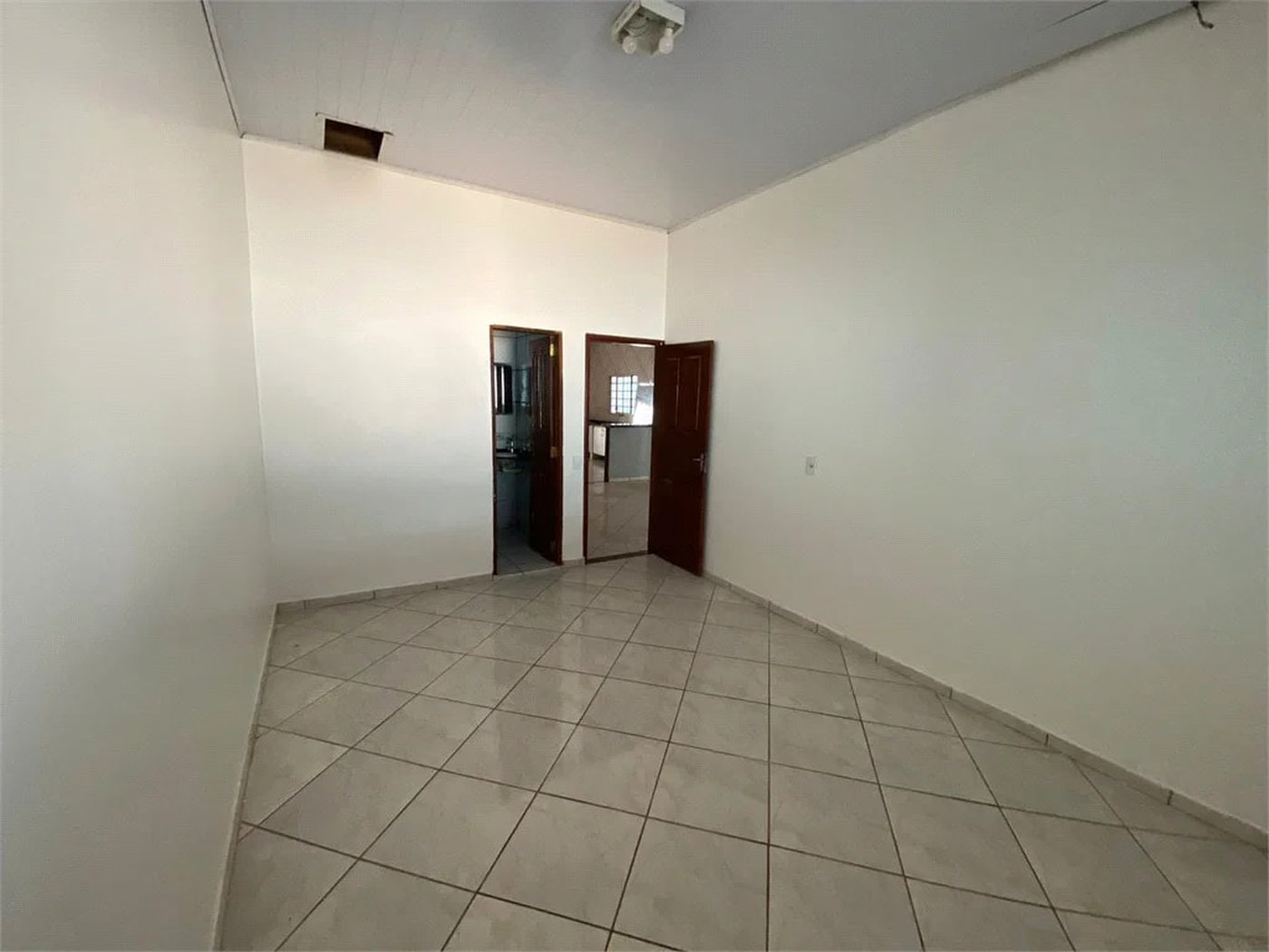Casa à venda com 3 quartos, sendo 1 suíte, em São Félix, Balsas, MA