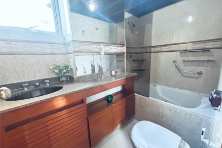 Apartamento à venda com 4 quartos, sendo 1 suíte, em Tijuca, Rio de Janeiro, RJ