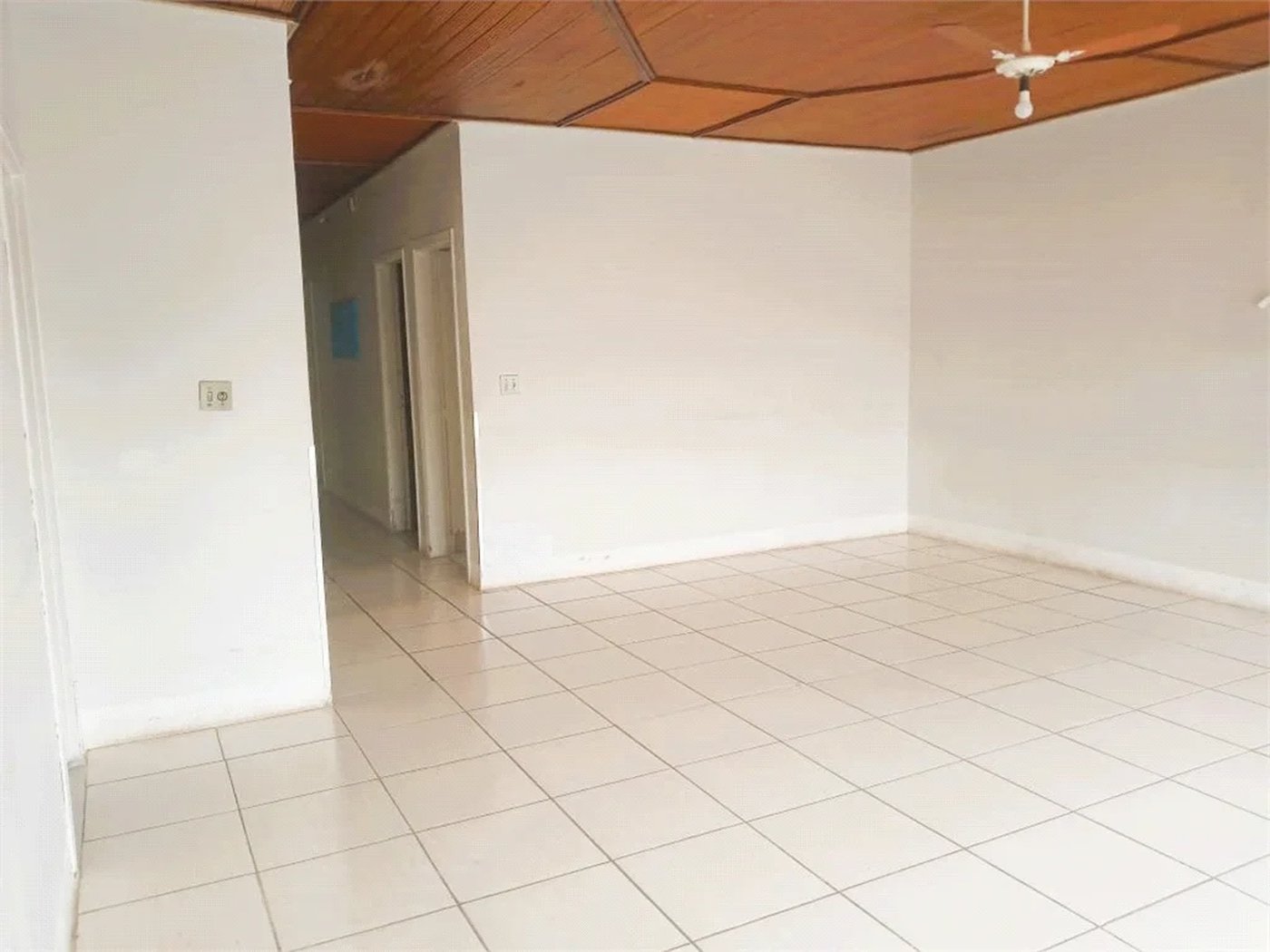 Casa à venda ou para alugar com 7 quartos, sendo 2 suítes, em Jardim Peri Peri, São Paulo, SP