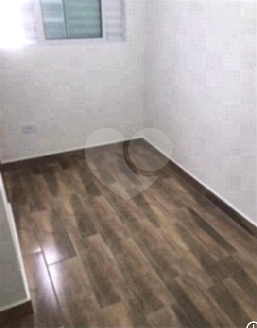 Casa à venda ou para alugar com 2 suítes no condomínio Residence Adelina, São Paulo - SP