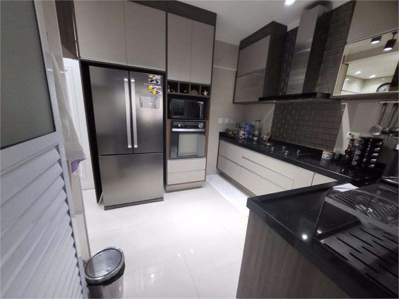 Apartamento Residencial à venda, Itararé, São Vicente - AP1404.