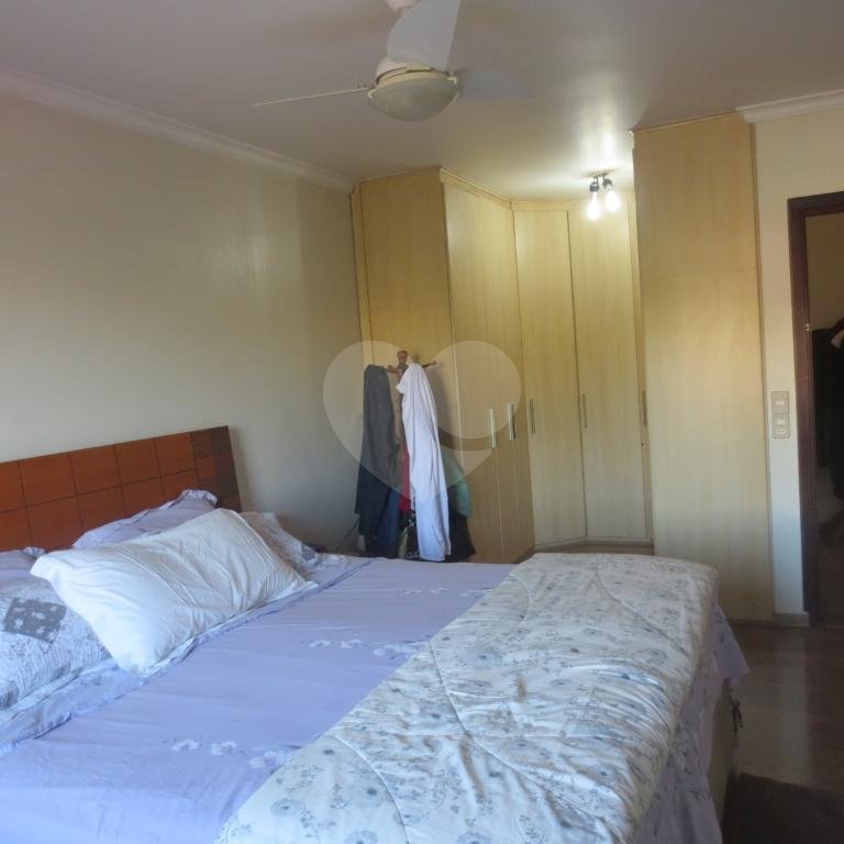Sobrado à venda com 4 quartos, sendo 1 suíte, em Cambuci, São Paulo, SP