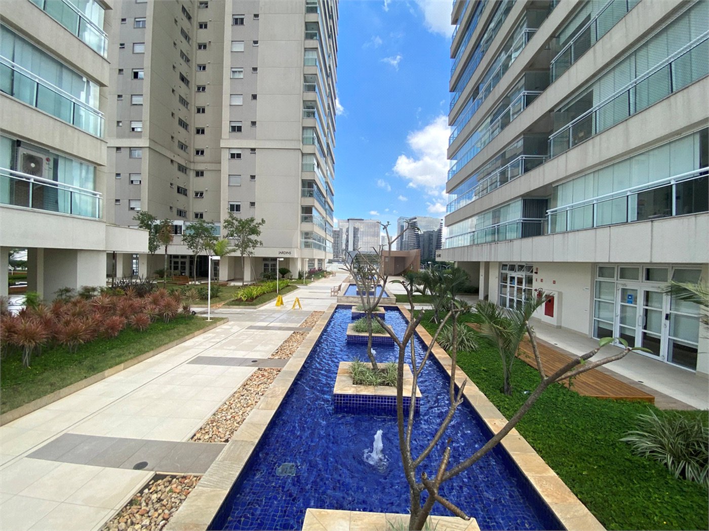 Apartamento à venda com 3 suítes em Barra Funda, São Paulo, SP