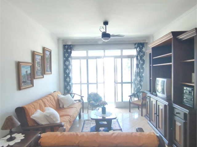 Apartamento à venda com 2 quartos, sendo 1 suíte,  em Campo Aviação, Praia Grande, SP