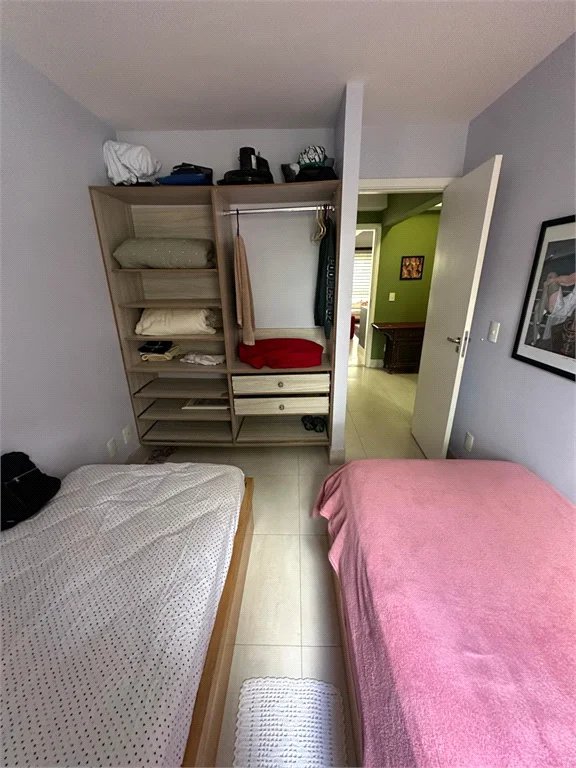 Casa à venda com 3 quartos, sendo 2 suítes, no condomínio Townhouse Village Morumbi, São Paulo - SP