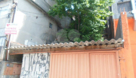Terreno à venda em Parada Inglesa, São Paulo, SP