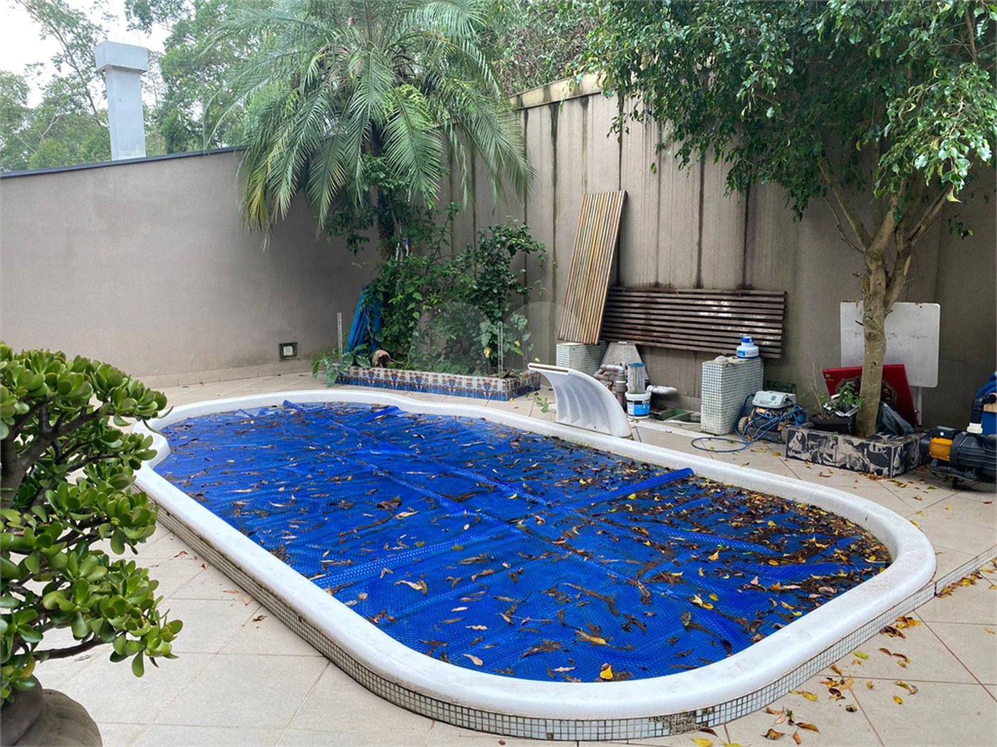 Casa à venda com 4 suítes no condomínio Granja Morumbi, São Paulo - SP