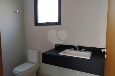 Casa à venda com 3 suítes no condomínio Recanto das Palmas, Vinhedo - SP