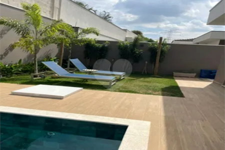 Casa Térrea à venda com 3 suítes em Medeiros, Jundiaí, SP