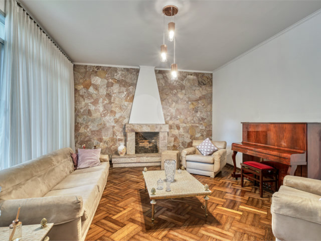 Casa Térrea à venda com 3 quartos, sendo 1 suíte,  em Alto da Boa Vista, São Paulo, SP