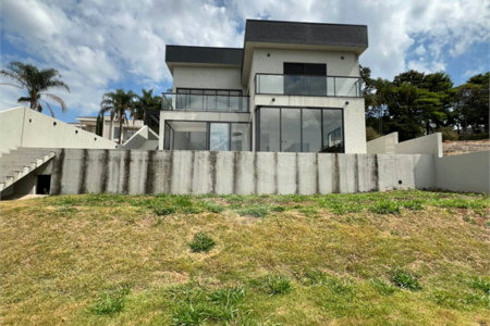 Casa à venda com 3 suítes no condomínio Spazio Design, Bragança Paulista - SP