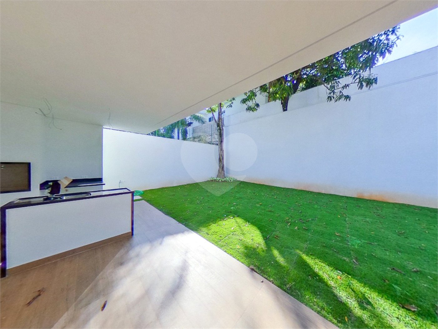 Casa à venda com 4 quartos, sendo 3 suítes,  em Jardim Marajoara, São Paulo, SP