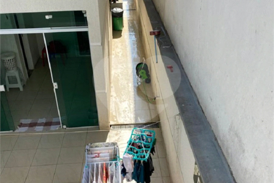 Sobrado à venda com 3 suítes em Horto, São Paulo, SP
