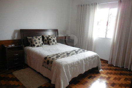 Casa à venda com 4 quartos, sendo 3 suítes, em Jardim Franca, São Paulo, SP