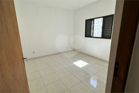 Casa à venda com 2 quartos em Vila Nastri, Itapetininga, SP