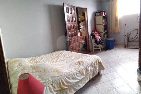 Casa Térrea à venda com 4 quartos, sendo 1 suíte, em Vila Gustavo, São Paulo, SP