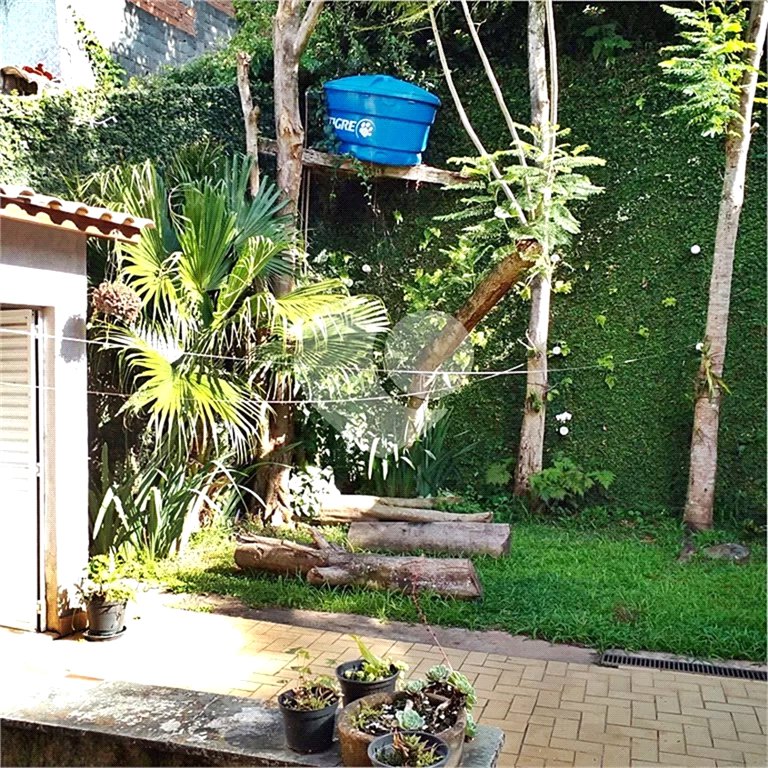 Sobrado à venda com 4 quartos, sendo 3 suítes, em Tremembé, São Paulo, SP