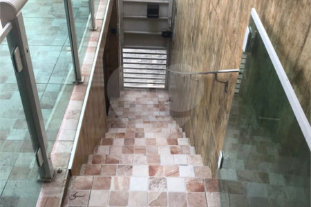 Sobrado à venda com 2 quartos em Santana, São Paulo, SP