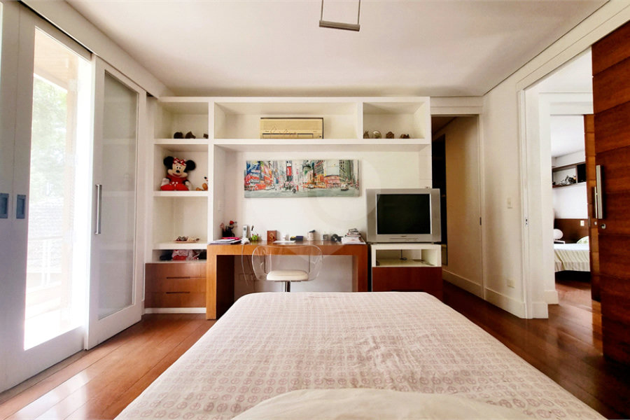 Casa à venda ou para alugar com 5 suítes em Serra da Cantareira, Mairiporã, SP