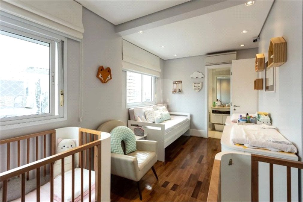 Apartamento à venda com 3 suítes em Vila Olímpia, São Paulo, SP