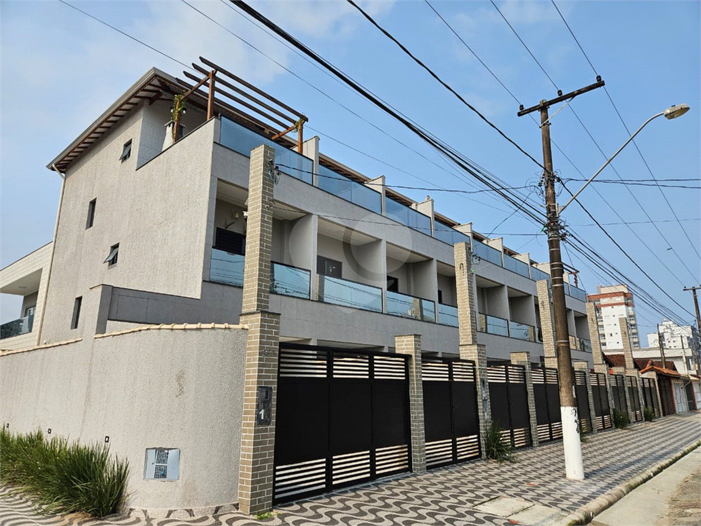 Sobrado à venda com 2 quartos em Maracanã, Praia Grande, SP