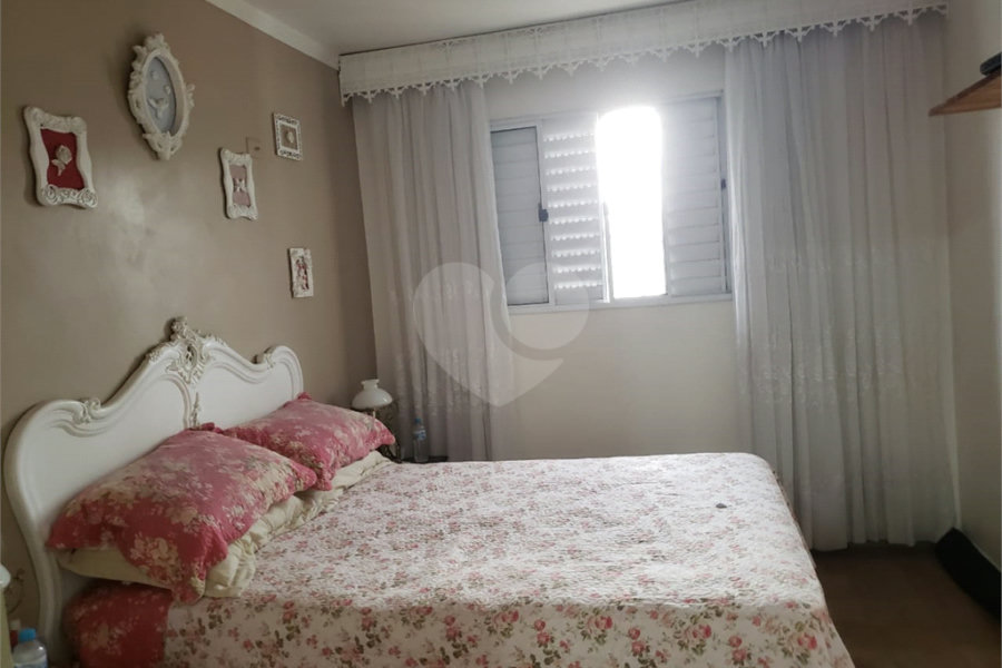 Sobrado à venda com 3 quartos, sendo 1 suíte, em Parada Inglesa, São Paulo, SP