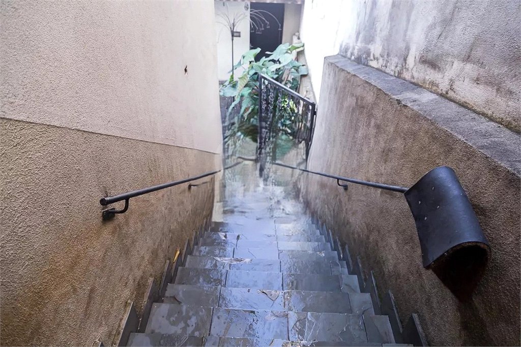 Casa à venda com 6 quartos, sendo 5 suítes,  em Vila do Encontro, São Paulo, SP