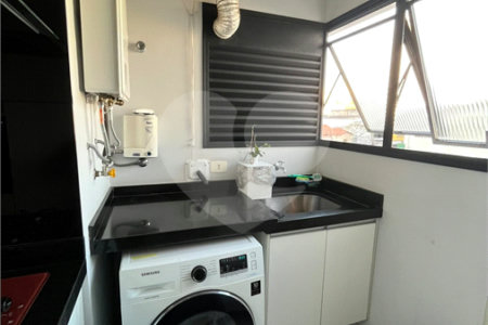 Apartamento à venda com 3 quartos, sendo 1 suíte, em Vila Hamburguesa, São Paulo, SP