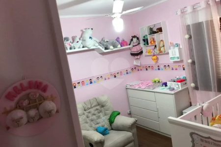 Casa à venda com 3 quartos, sendo 1 suíte, no condomínio Residencial Gabriela, São Paulo - SP