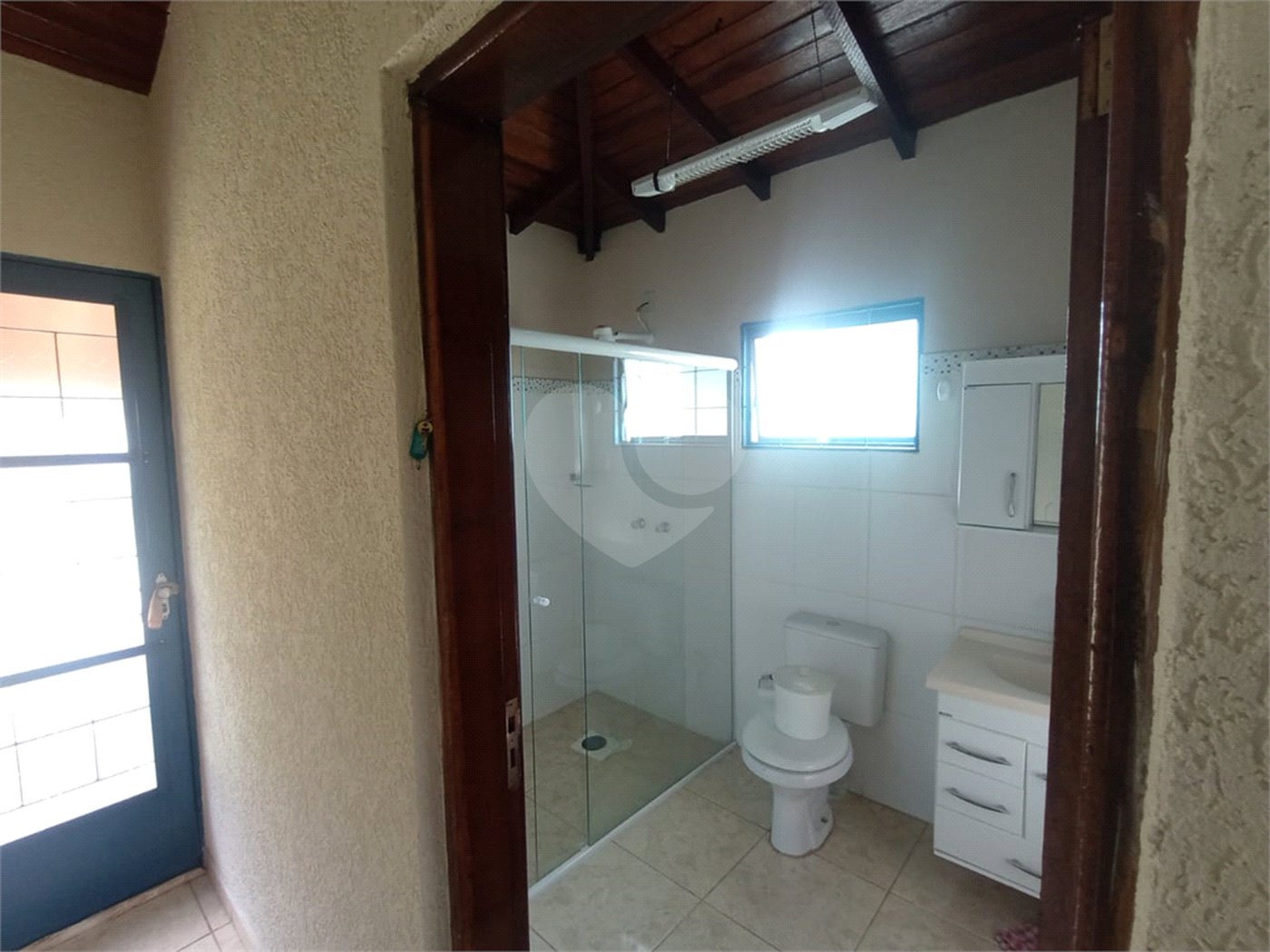 Chácara à venda com 6 quartos, sendo 1 suíte,  em Cercadinho, Alambari, SP