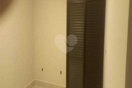 Casa Térrea à venda com 3 quartos, sendo 1 suíte, em Jardim Bom Sucesso, Indaiatuba, SP