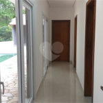 Casa à venda com 2 quartos, sendo 1 suíte, no condomínio Figueira Garden, Atibaia - SP