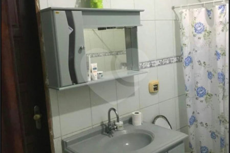 Casa à venda com 2 quartos, sendo 1 suíte, no condomínio Colinas, Rio de Janeiro - RJ