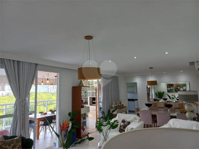 Apartamento à venda ou para alugar com 3 suítes em Enseada, Guarujá, SP