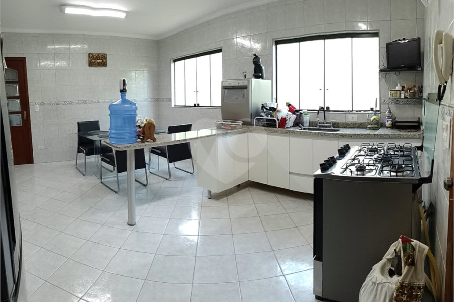 Sobrado à venda com 3 quartos, sendo 1 suíte, em Jardim Regina, São Paulo, SP
