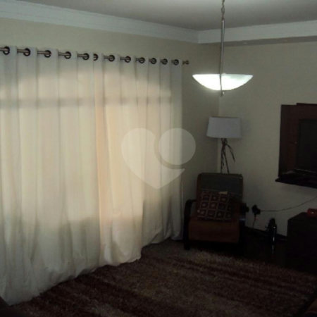 Sobrado à venda com 3 quartos, sendo 1 suíte,  em Jardim Pinheiros, São Paulo, SP