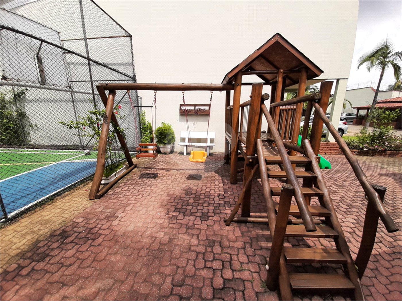 Casa à venda com 3 quartos, sendo 1 suíte, no condomínio Cantareira Park, São Paulo - SP