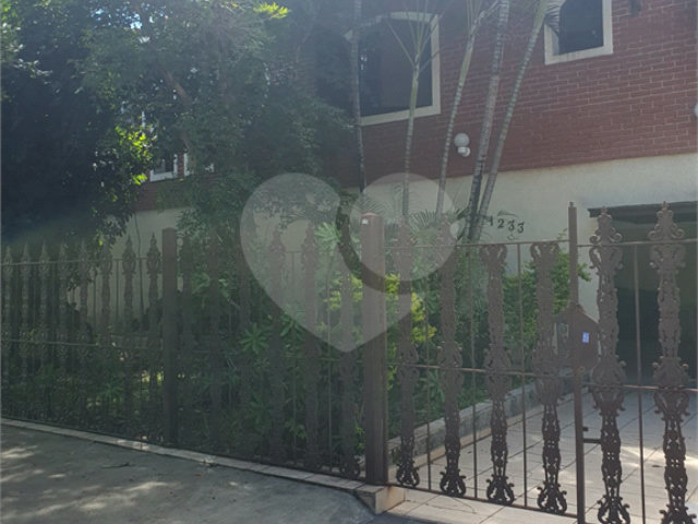 Sobrado à venda ou para alugar com 3 quartos, sendo 1 suíte,  em Santana, São Paulo, SP