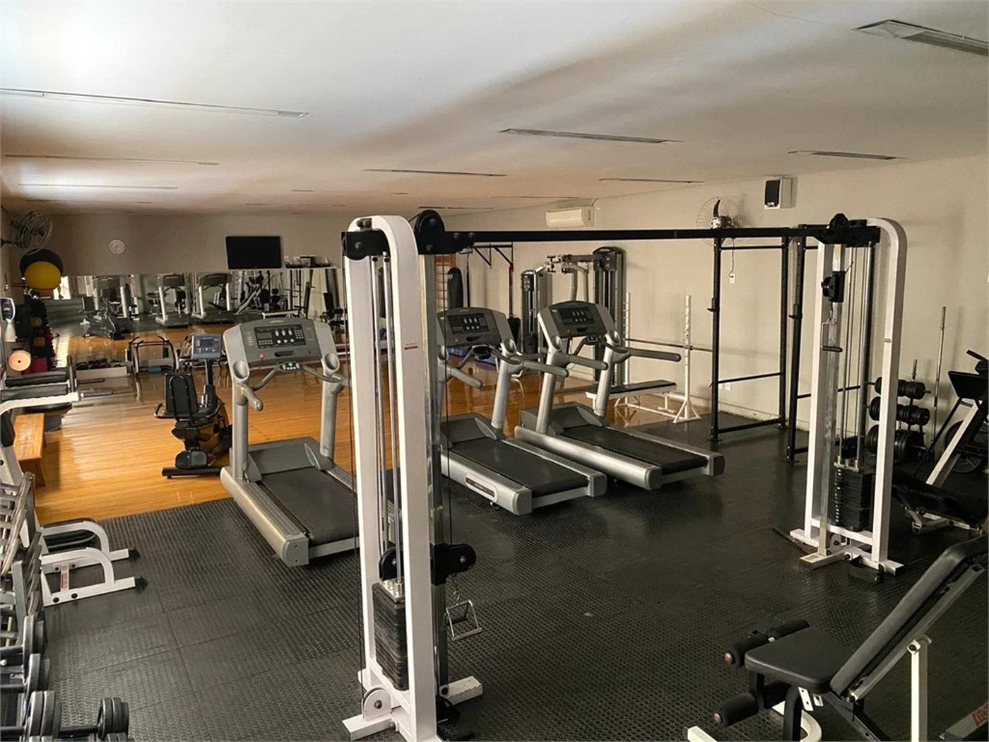 Apartamento à venda com 4 quartos, sendo 3 suítes,  em Vila Morumbi, São Paulo, SP
