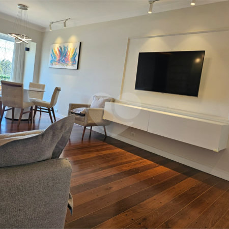 Apartamento à venda com 3 quartos, sendo 1 suíte, em Santo Amaro, São Paulo, SP