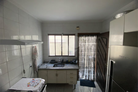 Sobrado à venda com 4 quartos, sendo 1 suíte, em Vila Macedópolis, São Paulo, SP