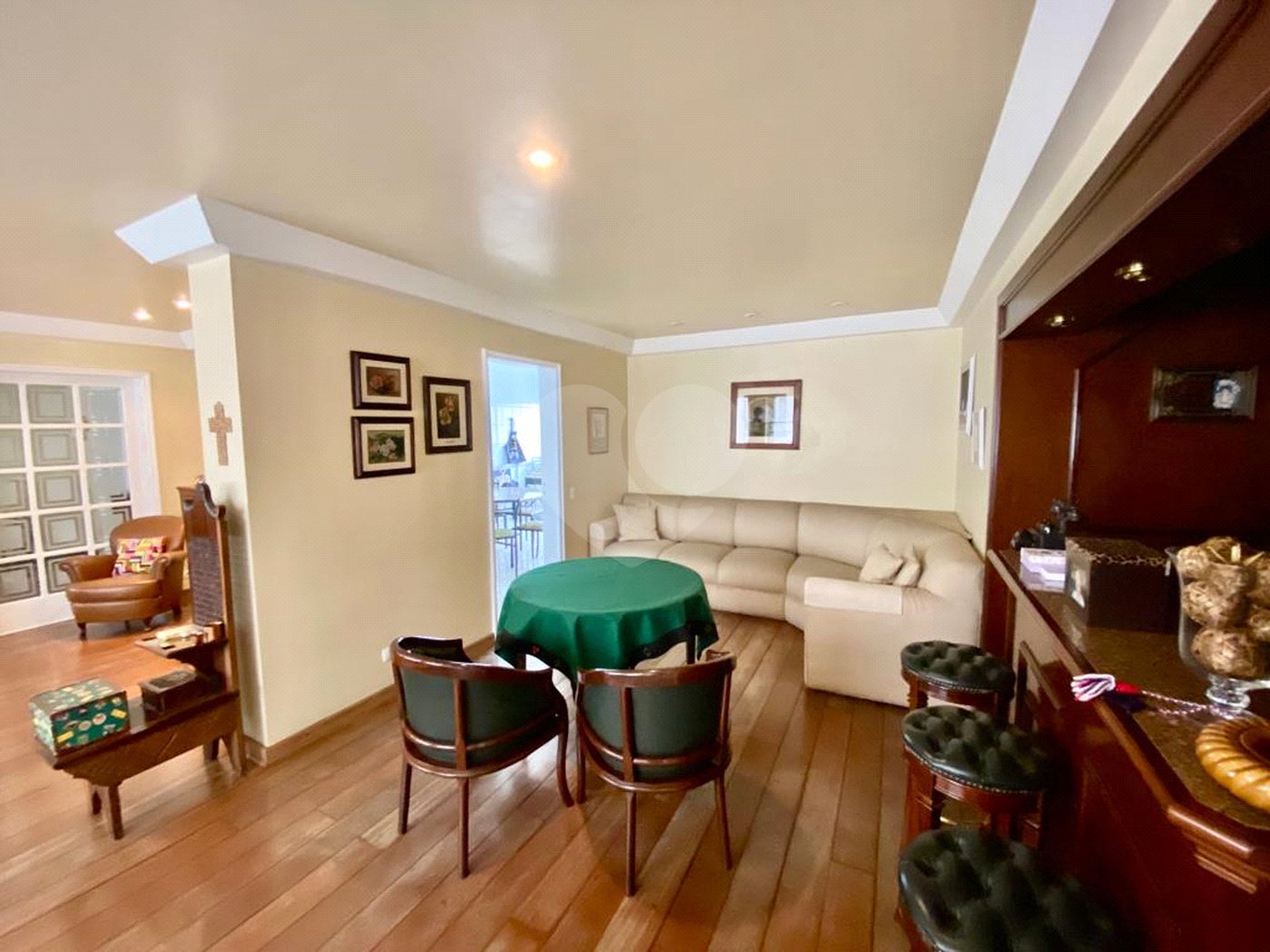 Apartamento à venda com 4 quartos, sendo 2 suítes, em Pinheiros, São Paulo, SP
