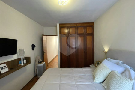 Sobrado à venda com 3 quartos em Quinta da Paineira, São Paulo, SP