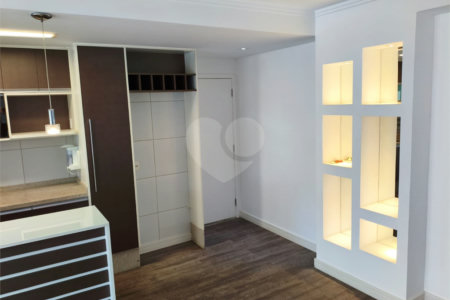 Apartamento à venda com 2 quartos, sendo 1 suíte,  em Vila Andrade, São Paulo, SP