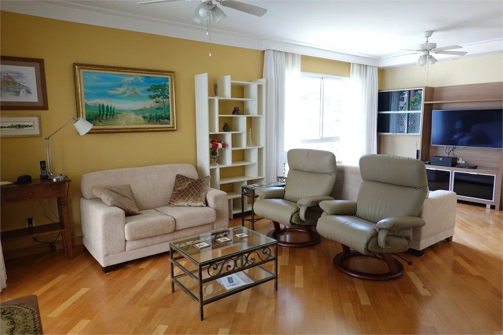 Apartamento à venda com 4 quartos, sendo 2 suítes, em Cidade São Francisco, São Paulo, SP
