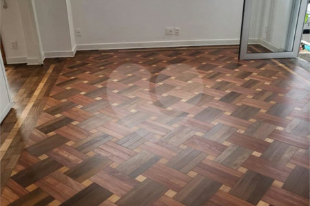 Sobrado à venda ou para alugar com 3 quartos, sendo 1 suíte, em Água Branca, São Paulo, SP