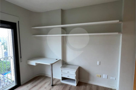 Apartamento à venda com 3 quartos, sendo 2 suítes,  em Vila Suzana, São Paulo, SP
