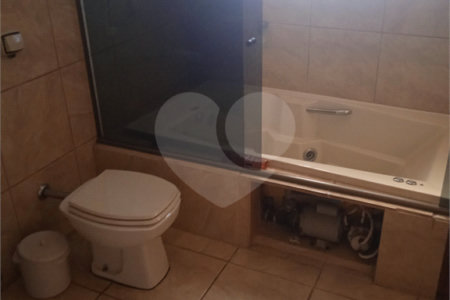 Casa à venda com 8 quartos, sendo 3 suítes, em Jardim Terceiro Centenário, Atibaia, SP
